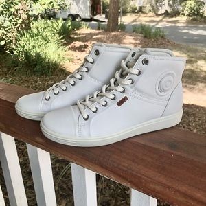 ECCO Soft 7 High Top Sneakers